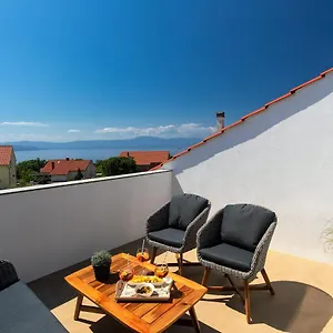  Apartment Bellmar